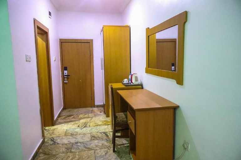 4, 3J's Hotels & Apartments, AbujaMun