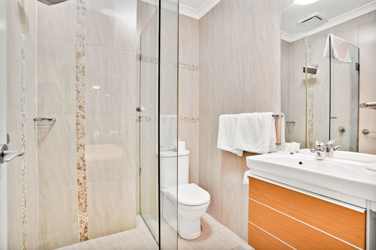 Bathroom 3, Carlton Lygon Lodge, Melbourne