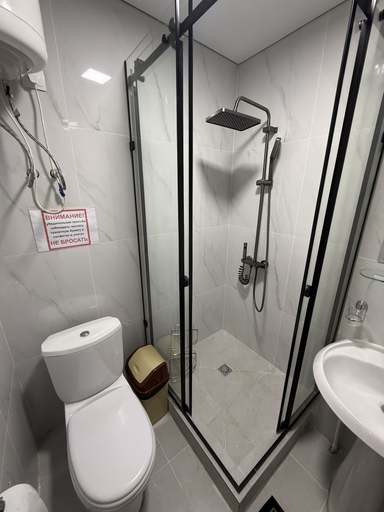 Bathroom, Hotel Colorado, Ysyk-Köl (lake)