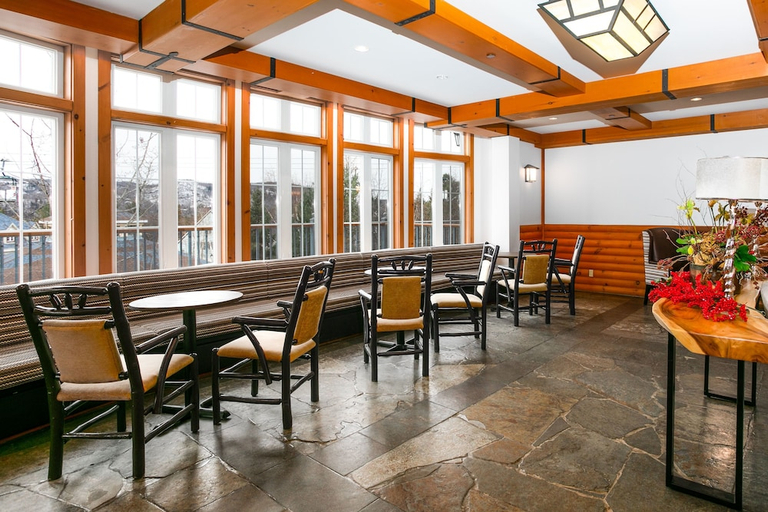 Food & Drinks, Lodge de la Montagne, Les Laurentides