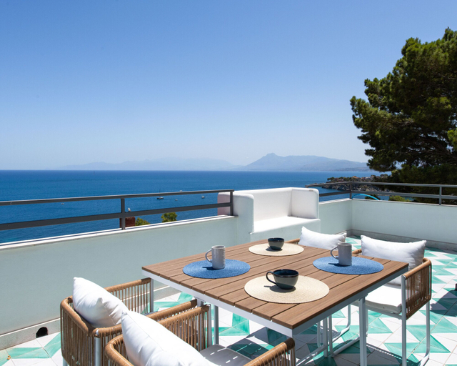 Room 5, Casa Flavia con Terrazza Vista Mare by Wonderful Italy, Palermo