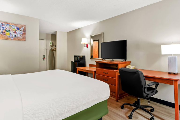 Bedroom 3, Econo Lodge Mt Hope - Beckley North, Raleigh