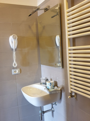 Bathroom 3, B&B Sogni d'oro, Agrigento
