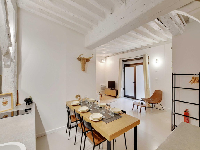 3, Elegant apartment -2BR-4P- Le Marais, Paris