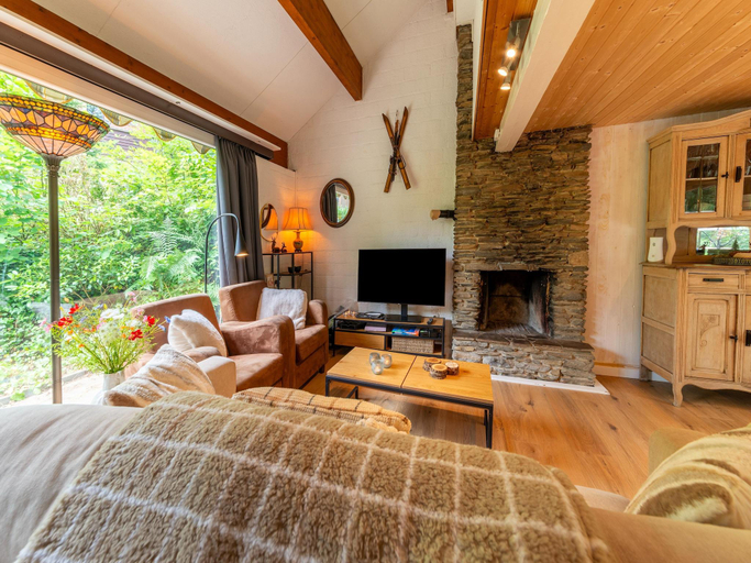 2, Chalet in Hastiere near Castle, Namur