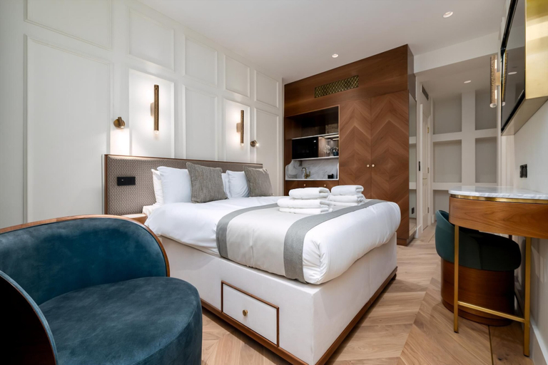 Room 2, Guestready - The Fitzroy Hotel, London