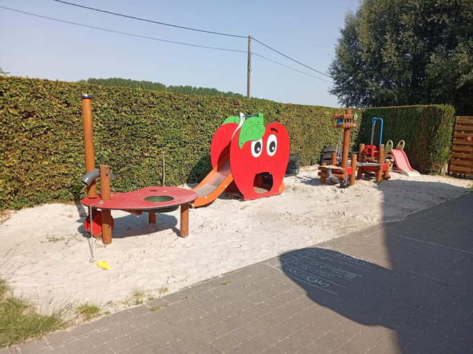 Children's area 2, Cozy duplex apartment with terrace, Limburg