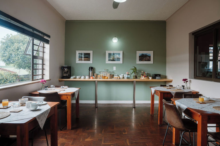Food & Drinks 5, Harewood Lodge, Buffalo City