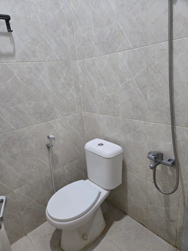 Bathroom 5, KEMARI Guesthouse Syariah, Semarang