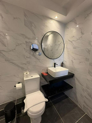 Bathroom 5, Muthu Oban Regent Hotel, Argyll and Bute
