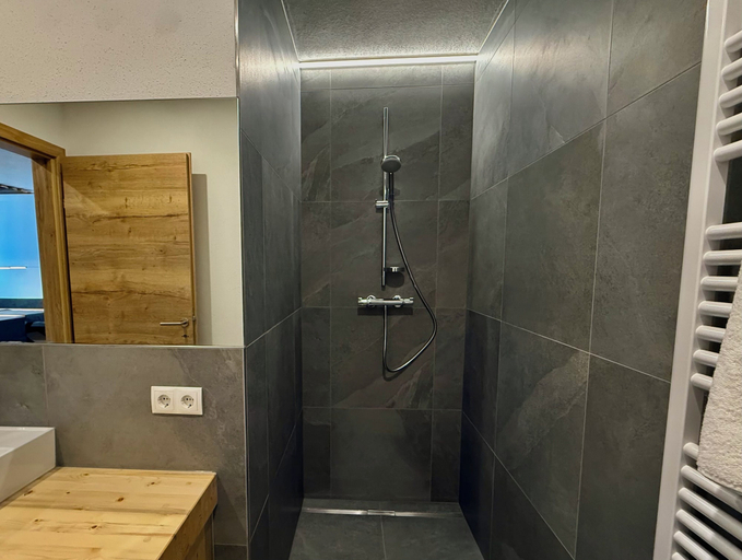 Bathroom 4, Haus Schernthaner, Zell am See