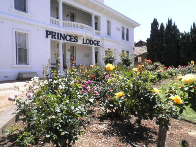 Exterior & Views, Princes Lodge Motel, Adelaide