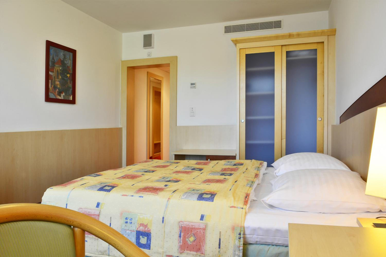 Bedroom 2, Olympik Artemis Hotel, Praha 7