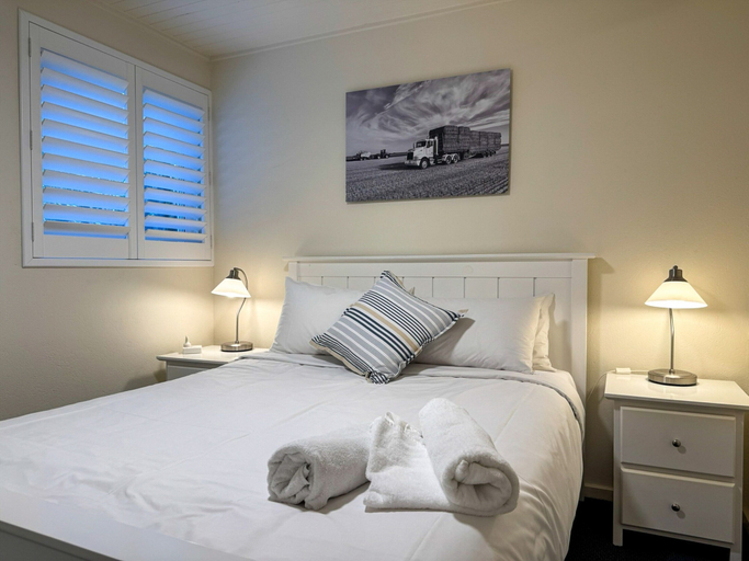 Room 4, Bright & Airy Adelaide Retreat With Courtyard, Adelaide