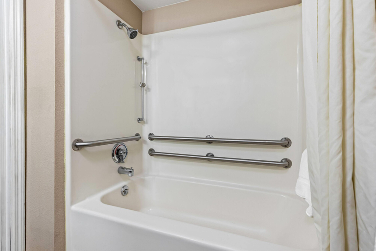 Bathroom 4, Super 8 by Wyndham Athens, Limestone
