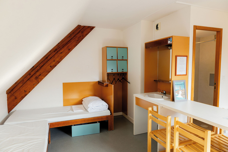 Bedroom 3, Auberge de Jeunesse HI Cancale, Ille-et-Vilaine