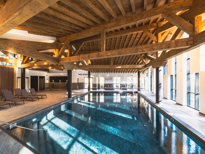 Pool 5, Apartment in Megeve Near Ski Slopes, Haute-Savoie