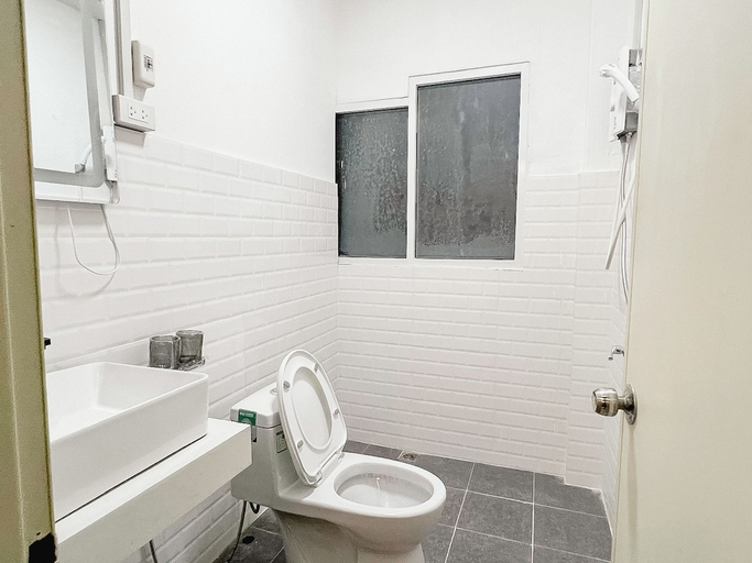 Bathroom 4, Moochi Relax Lassommoir, Huai Kwang