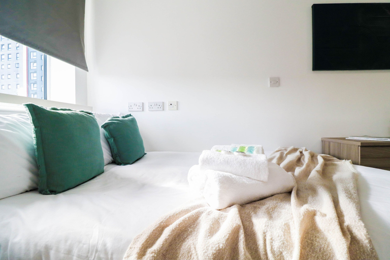 Room 3, Cosy and Bright 1-bedroom Stay, Southampton