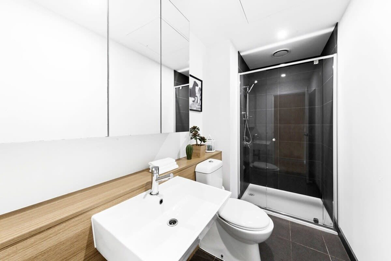 Interior 3, Spacious Southern Cross Stay, Cozy & Central Home, Melbourne