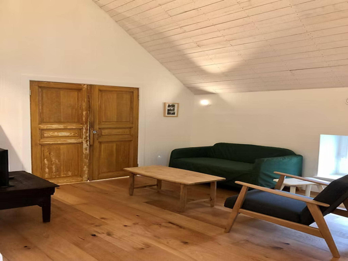 2, bedroom cottage with park and deer park, Namur