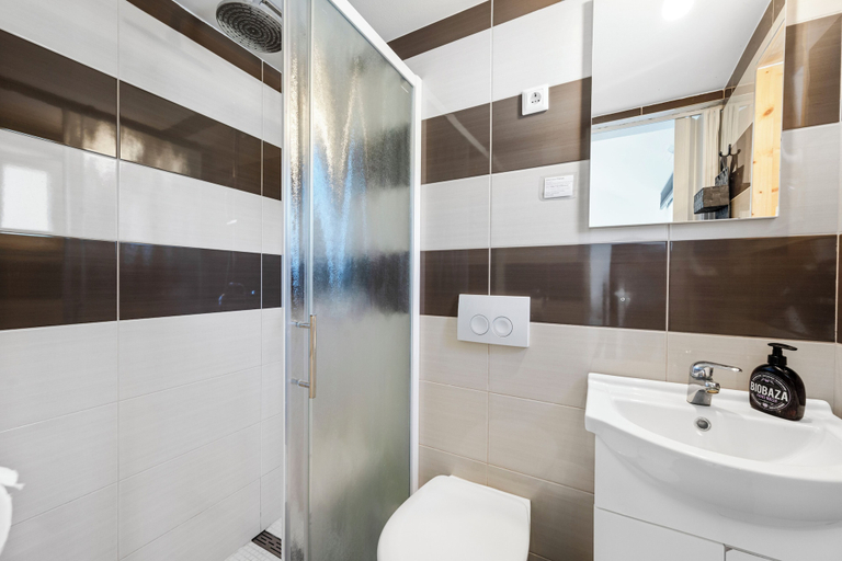 Bathroom 3, Kalpić Suites & Villa, Drniš