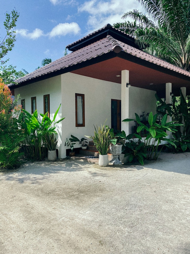 Hotel Front 2, Maliblue resort khanom, Khanom