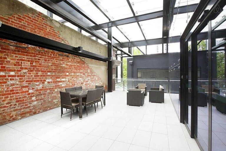 Interior 5, A Cozy 2BR Apt on Spencer St With Free Parking, Melbourne