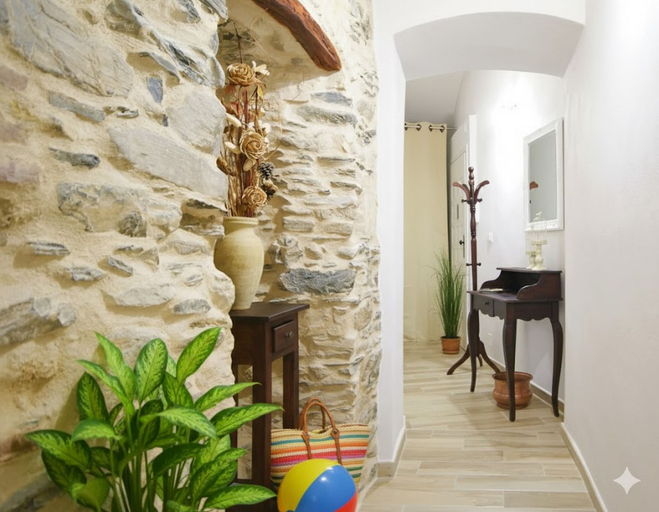 Others 5, Casa di Luigi ed Ernestina, Imperia