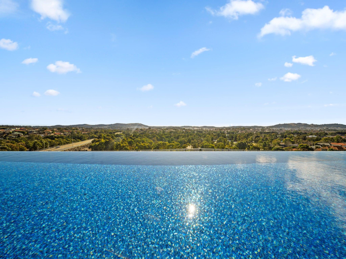 3, Light-filled 1-bed Apartment With Pool & Gym, Canberra