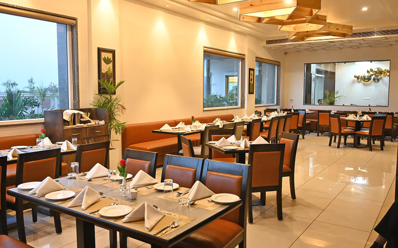 Food & Drinks, Clarks Resort Bandanwara, Ajmer