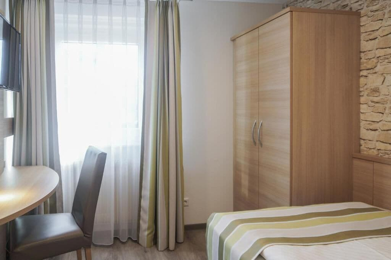 Bedroom 2, Hotel In der Breite, Zollernalbkreis