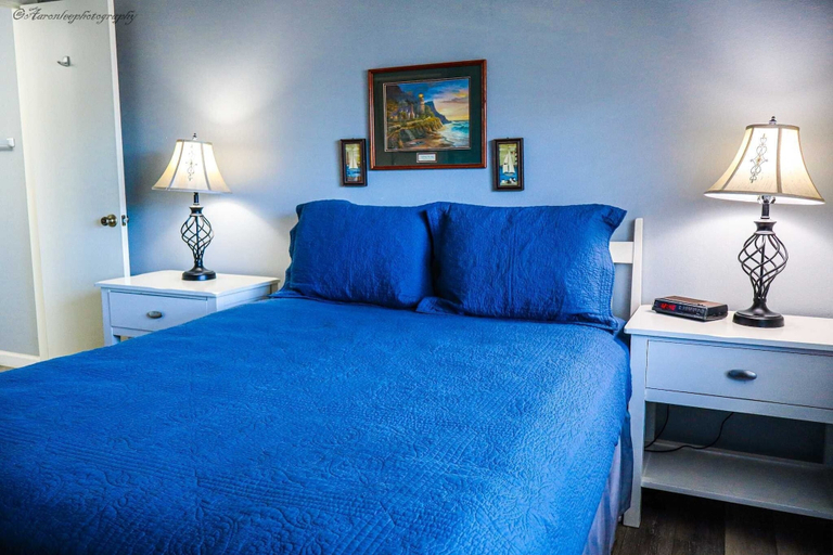 Room 3, Surfside I 310 Minium 2 Bedroom Condo by RedAwning, Cameron