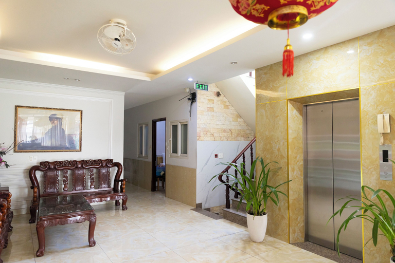 Others 2, Atana Airport Hotel, District 12