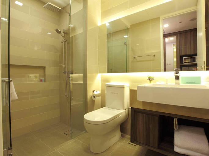 Bathroom 4, Ramada Suites Kuala Lumpur City Centre, Kuala Lumpur