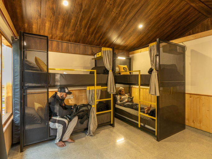 Bedroom, The Hosteller Kasol Riverside, Kullu