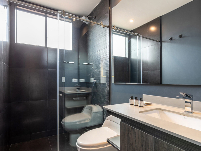 Bathroom 5, w Modern 2BR in Luxury Building in Chico, Santafé de Bogotá