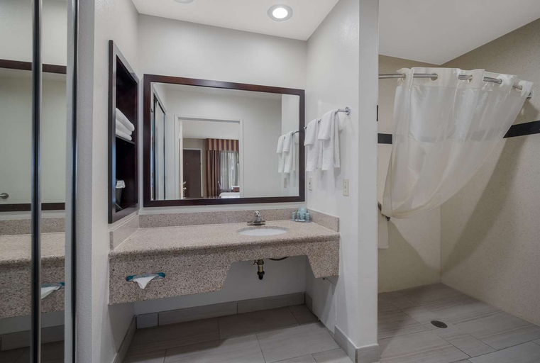 Bathroom 4, Best Western Norwalk Inn, Los Angeles