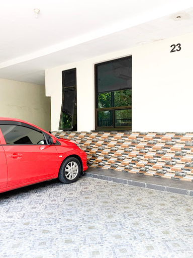 Parking lot 5, NamRoom At Pulomas, East Jakarta