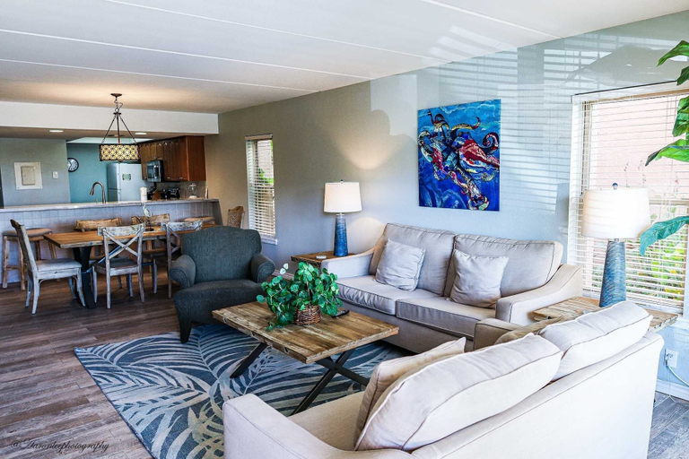 Living area 5, Beachview 105 Minium 2 Bedroom Condo by RedAwning, Cameron
