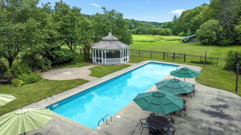 Pool 2, Hideaway Inn Mt. Snow, Windham