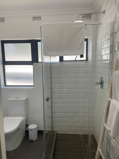 Bathroom 2, Canvas Lofts 1 Famona Modern 2-bed - 2310, Bulawayo