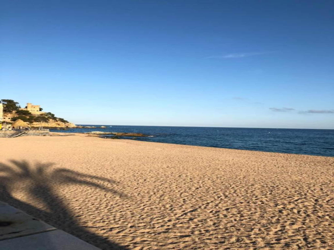 4, Child-friendly villa with sea view, Girona