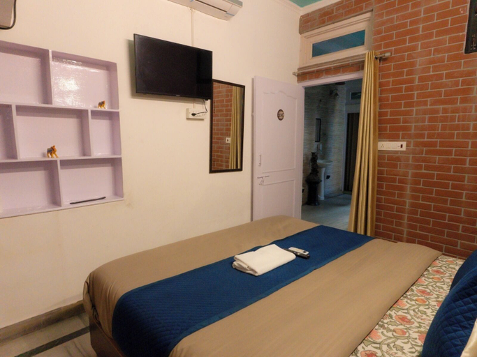 Bedroom 3, The Pink Chapter Hostel, Jaipur, Jaipur