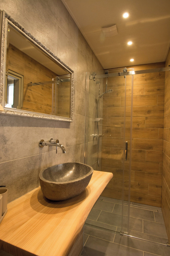 Bathroom 5, Bungalow Mui aan Zee in Centre of Petten, Zijpe