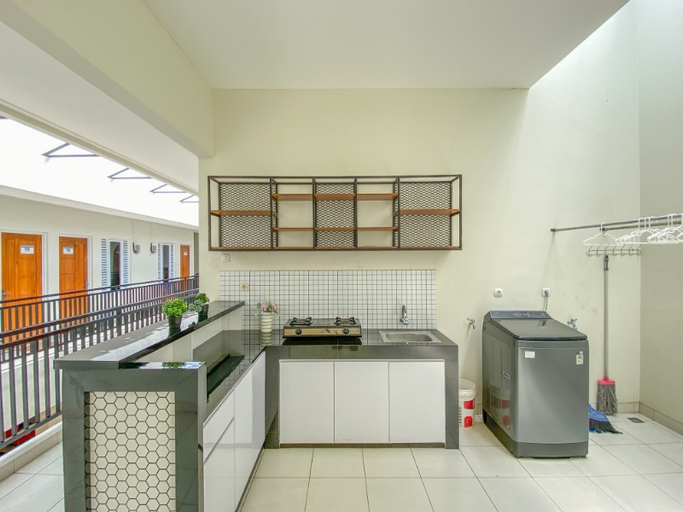 Others 4, Nice Look Studio (No Kitchen) at Celebrity Mansion By Travelio, Bekasi