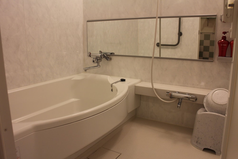 Bathroom 2, Daichoso, Imabari