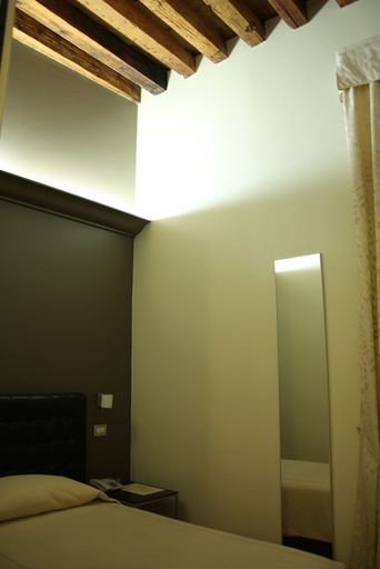 Bedroom 2, Hotel Tiepolo, Venezia