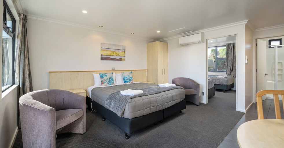 Bedroom 4, Grove Park Motor Lodge, Marlborough