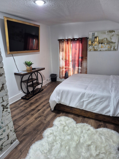 Room 4, Zora's Sojourn, Saint Johns